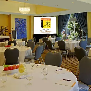 Pacific Palisades 3*, Vancouver Canada